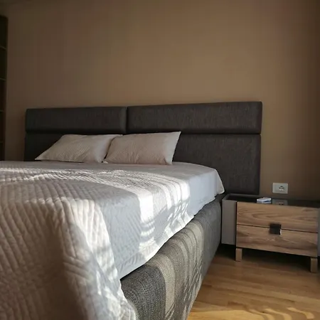 Skyline 12 East Gate Lägenhet Skopje