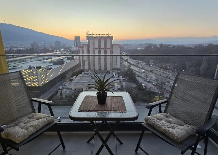 Skyline 12 East Gate Apartment